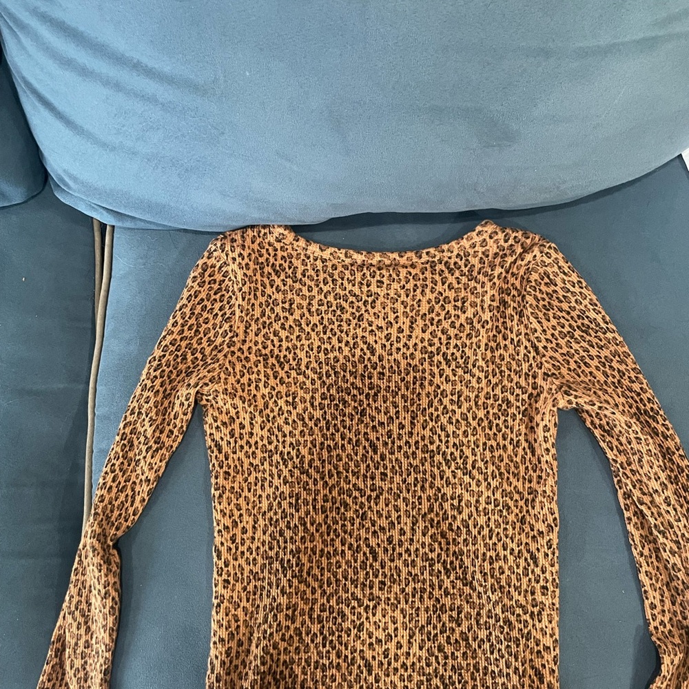 Gap Kids leopard print top, girls size L - Picture 3 of 4